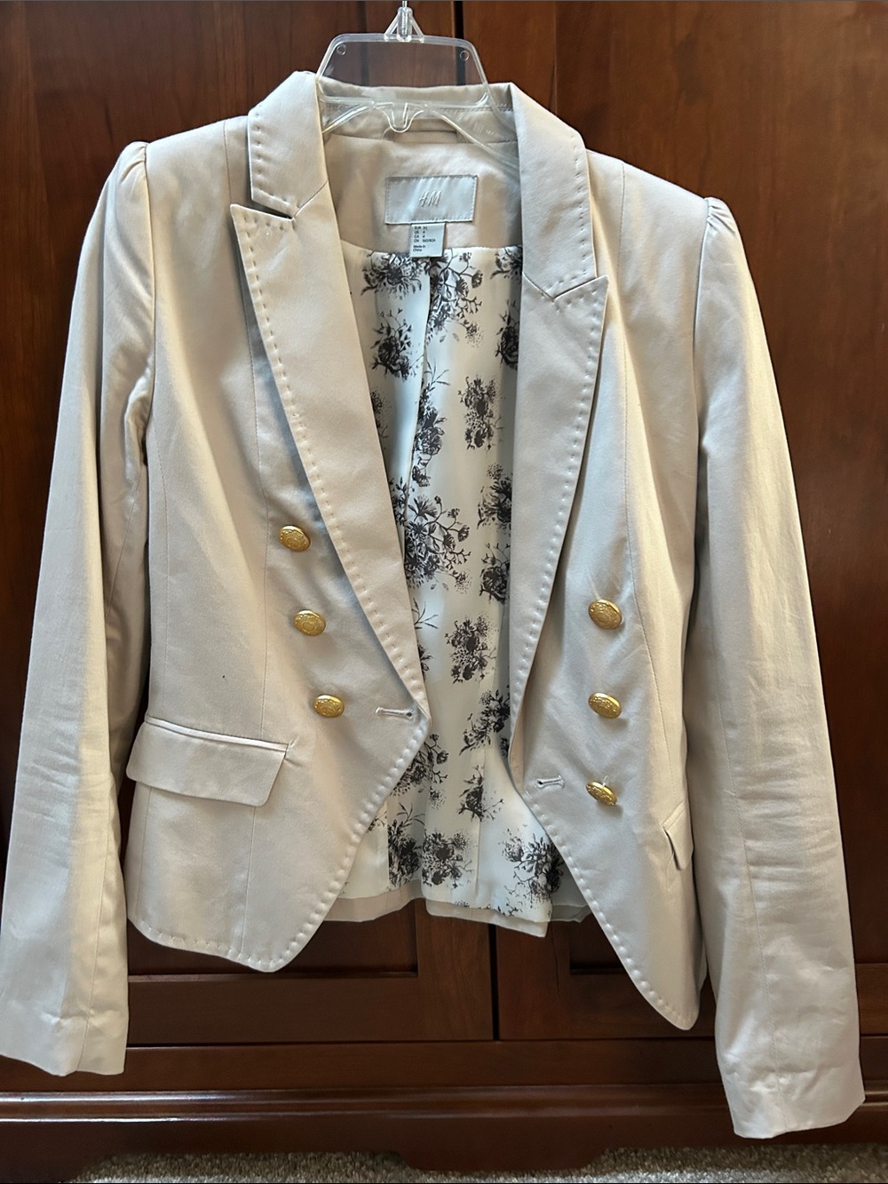 NWOT H&M Women’s Cream Double-Breasted Tailored Blazer 4